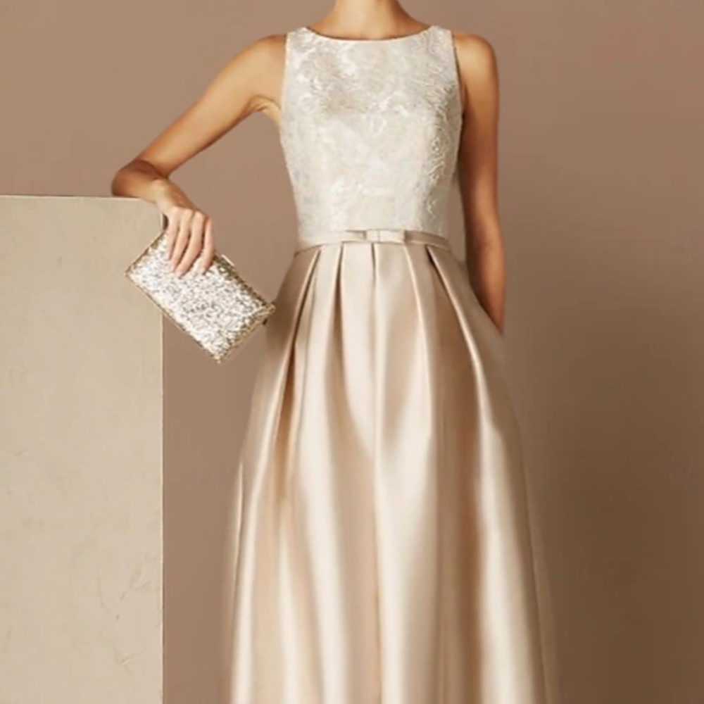 A Line Empire Waist Floor Length Satin Dress with Lace Bodice: the perfect 👗!